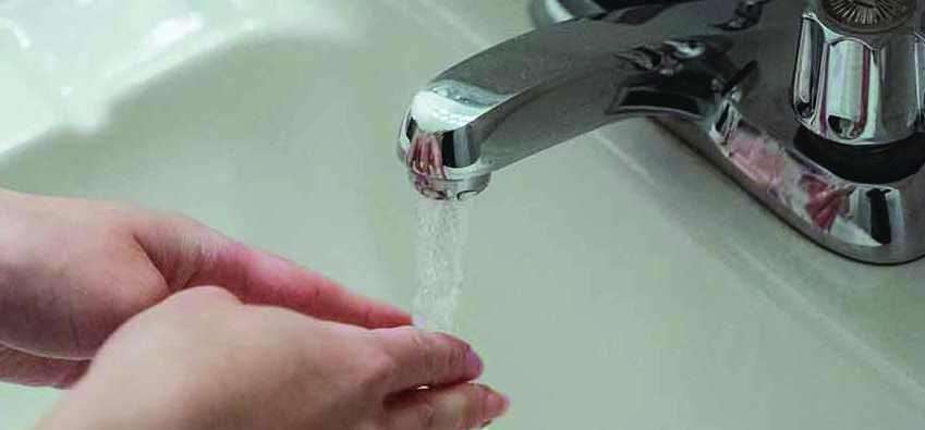 Water faucet unclogged drain